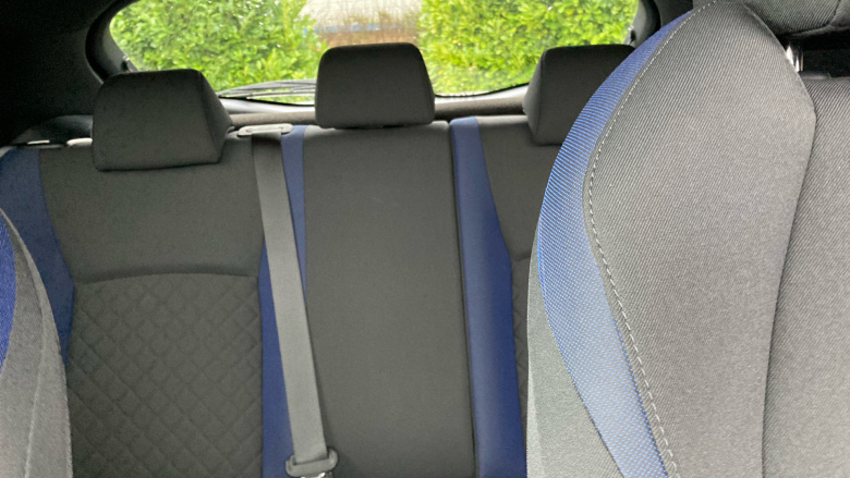 Toyota C-HR 2.0 Hybrid Dynamic 5dr CVT Hybrid Hatchback